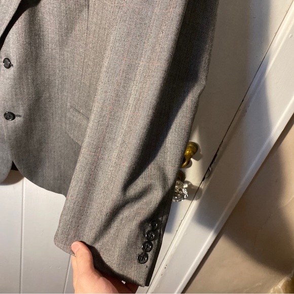 (1) Trendy Vintage Gray Burberrys’ Wool Suit Jacket Made In Hudson, OH 44 - Picture 4 of 15